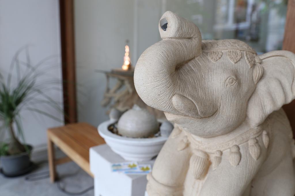 Green Home Hostel And Massage กรุงเทพมหานคร ภายนอก รูปภาพ