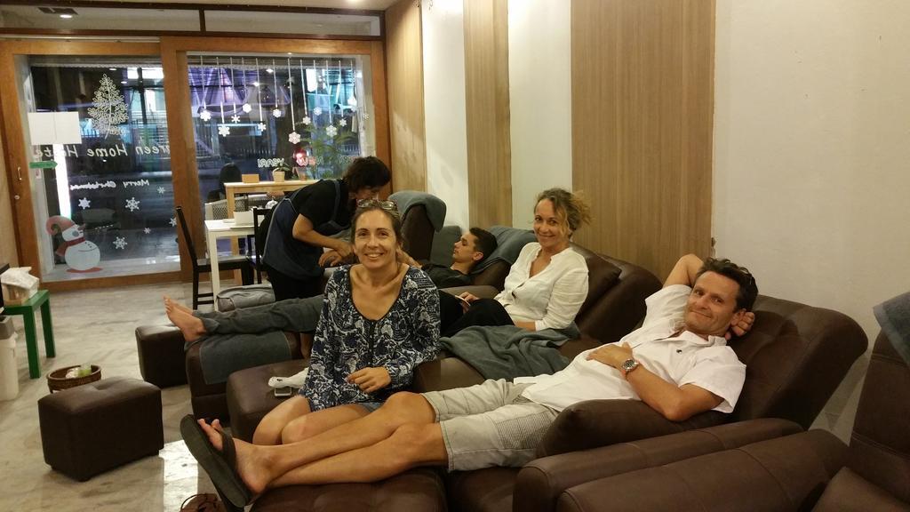 Green Home Hostel And Massage กรุงเทพมหานคร ภายนอก รูปภาพ