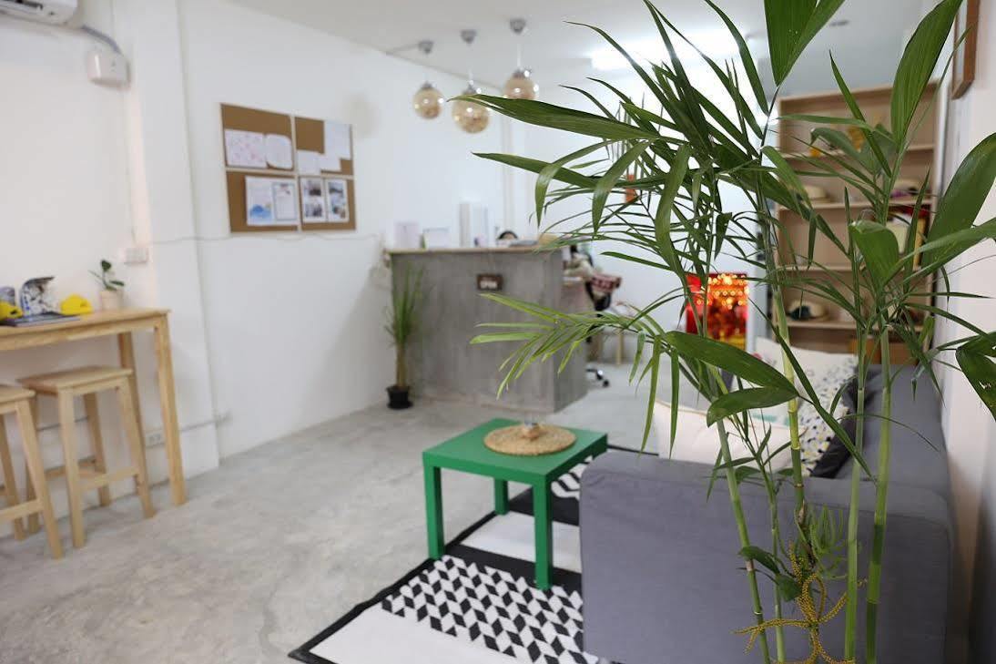 Green Home Hostel And Massage กรุงเทพมหานคร ภายนอก รูปภาพ