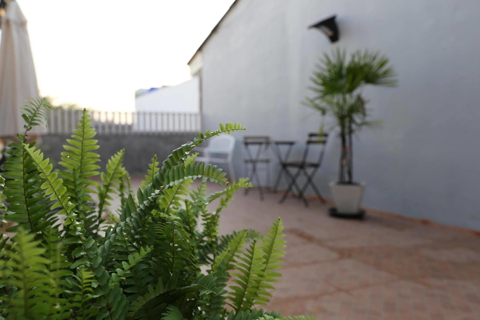 Green Home Hostel And Massage กรุงเทพมหานคร ภายนอก รูปภาพ