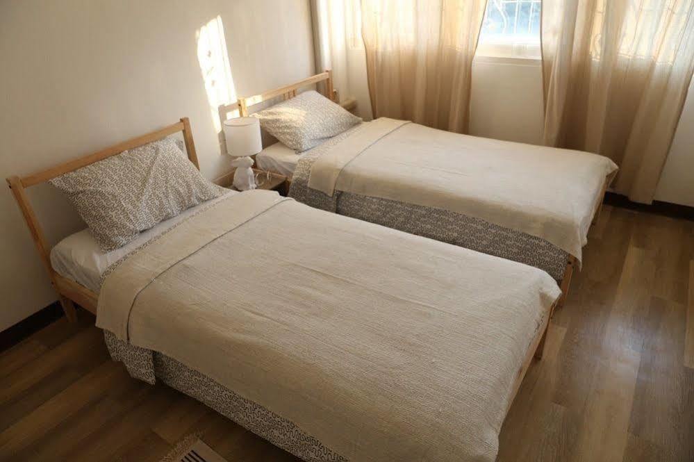 Green Home Hostel And Massage กรุงเทพมหานคร ภายนอก รูปภาพ