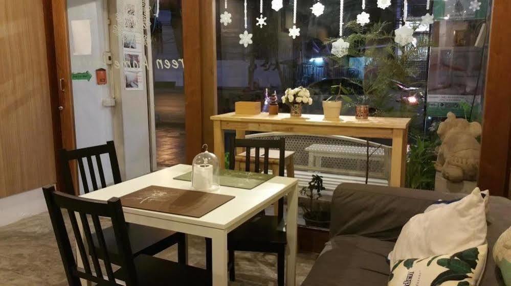 Green Home Hostel And Massage กรุงเทพมหานคร ภายนอก รูปภาพ